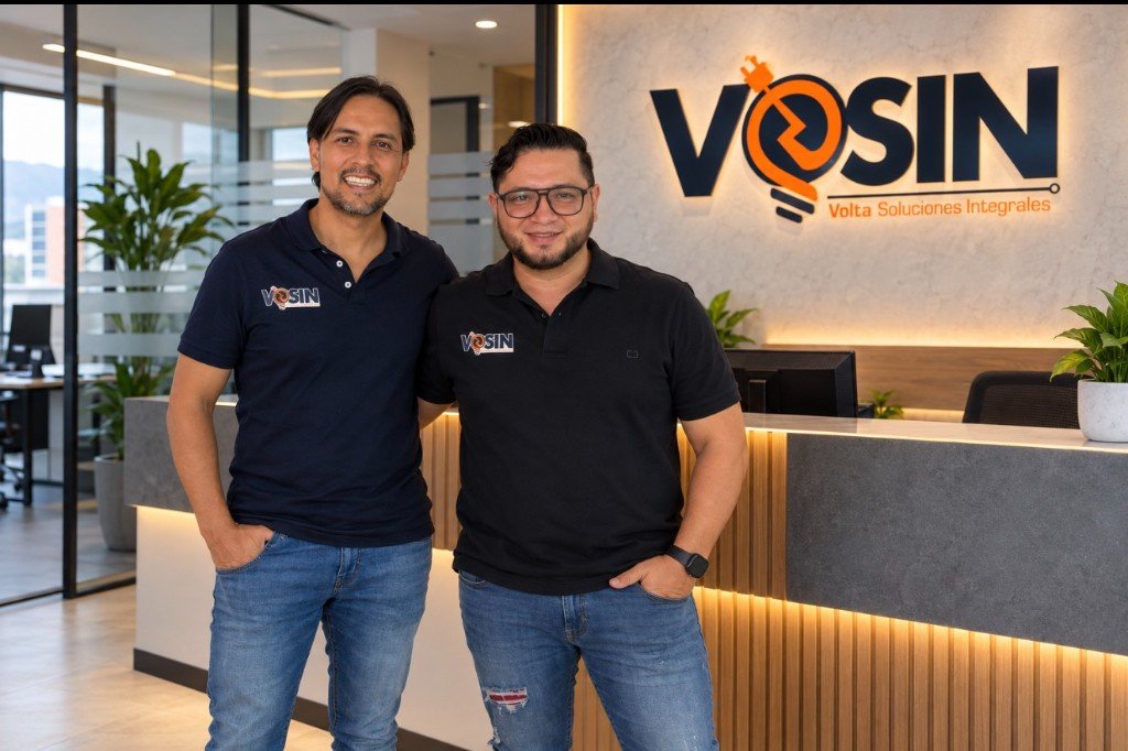 Equipo de VOSIN S.A.S en la recepción de la empresa
